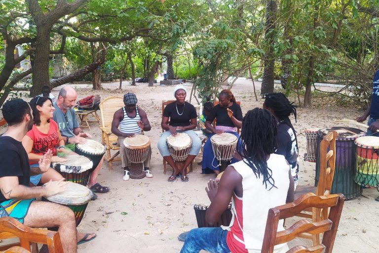 circulo de percusión con el maestro Bouba Keita. cursos intensivos para todos los niveles